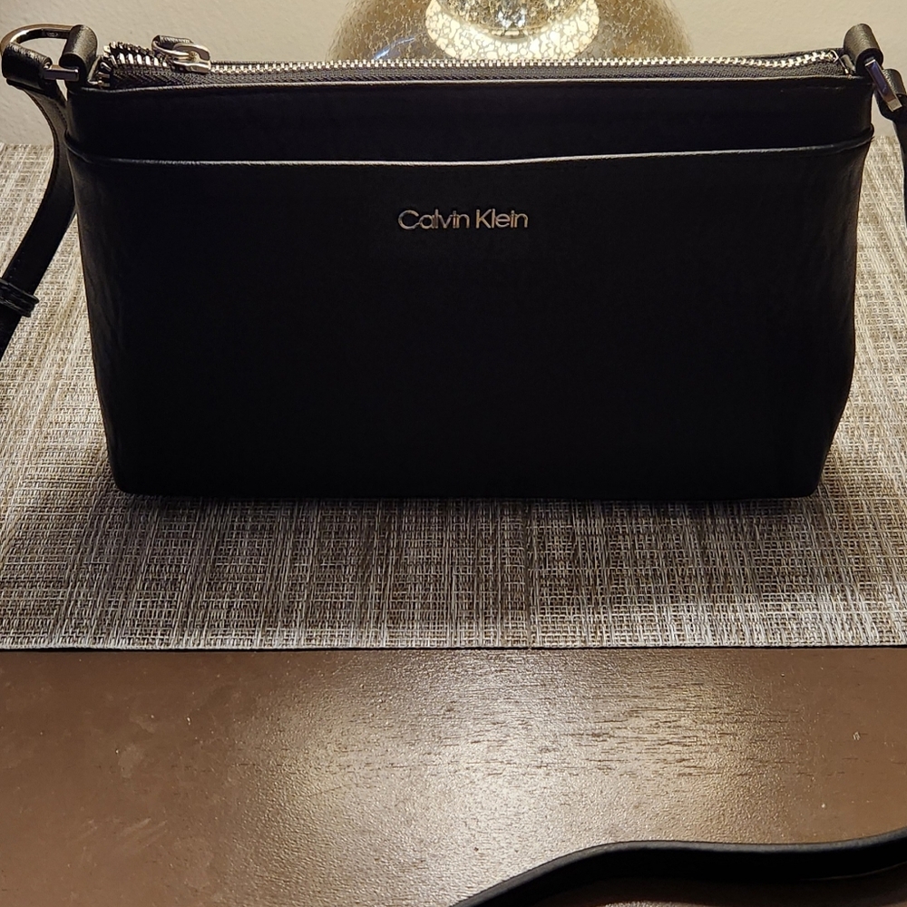 Calvin klein black crossbody bag